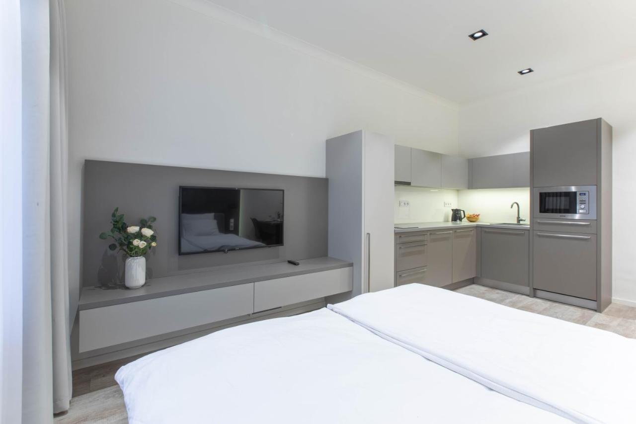Lampi Aparthotel Praag Buitenkant foto