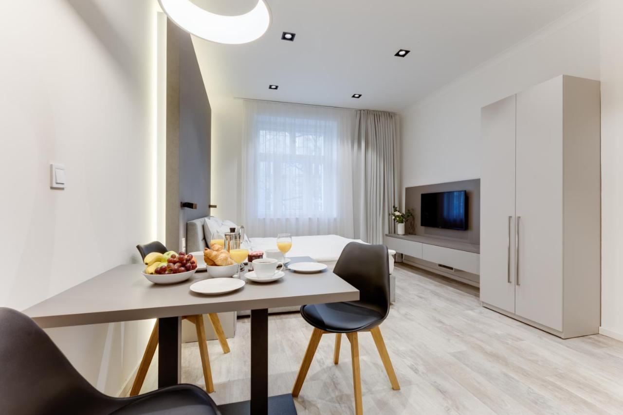 Lampi Aparthotel Praag Buitenkant foto