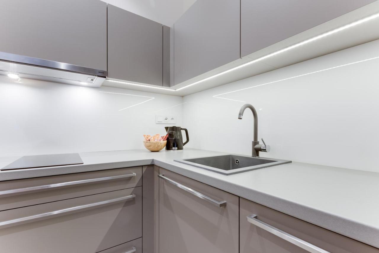 Lampi Aparthotel Praag Buitenkant foto
