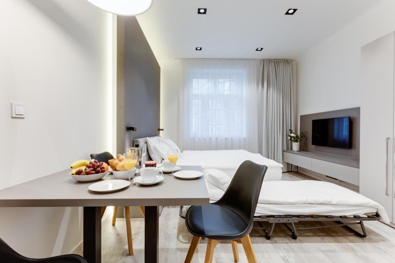 Lampi Aparthotel Praag Buitenkant foto