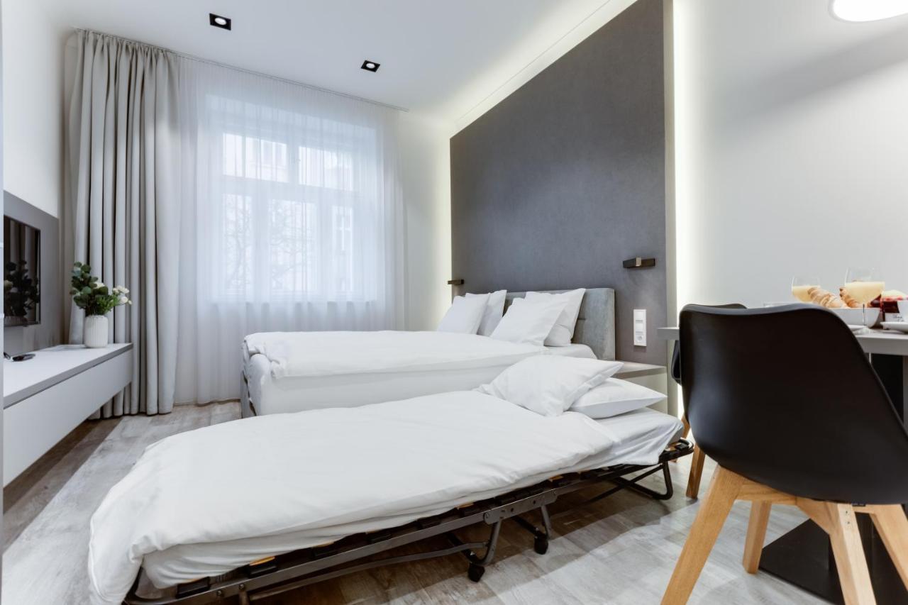 Lampi Aparthotel Praag Buitenkant foto