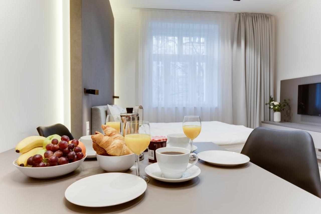 Lampi Aparthotel Praag Buitenkant foto