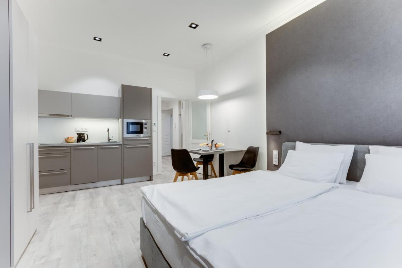 Lampi Aparthotel Praag Buitenkant foto