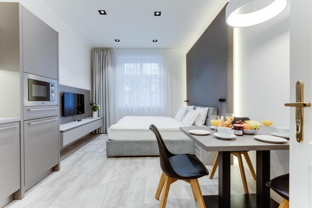 Lampi Aparthotel Praag Buitenkant foto