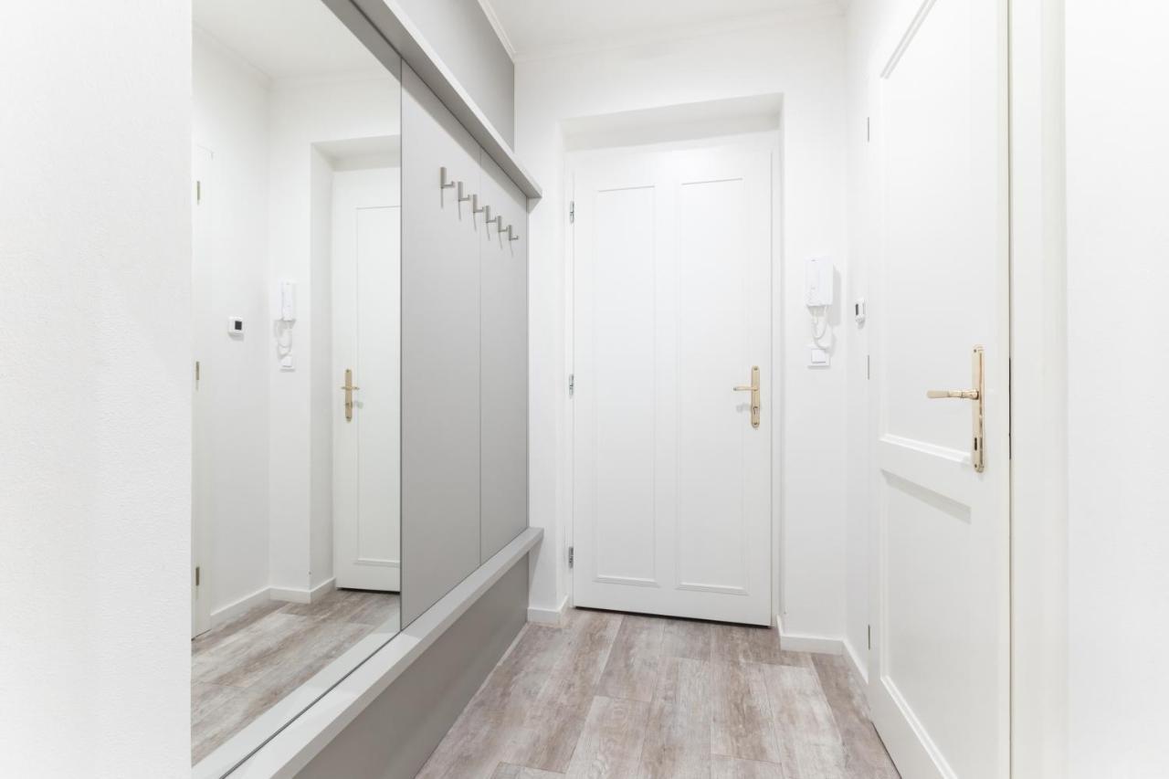 Lampi Aparthotel Praag Buitenkant foto