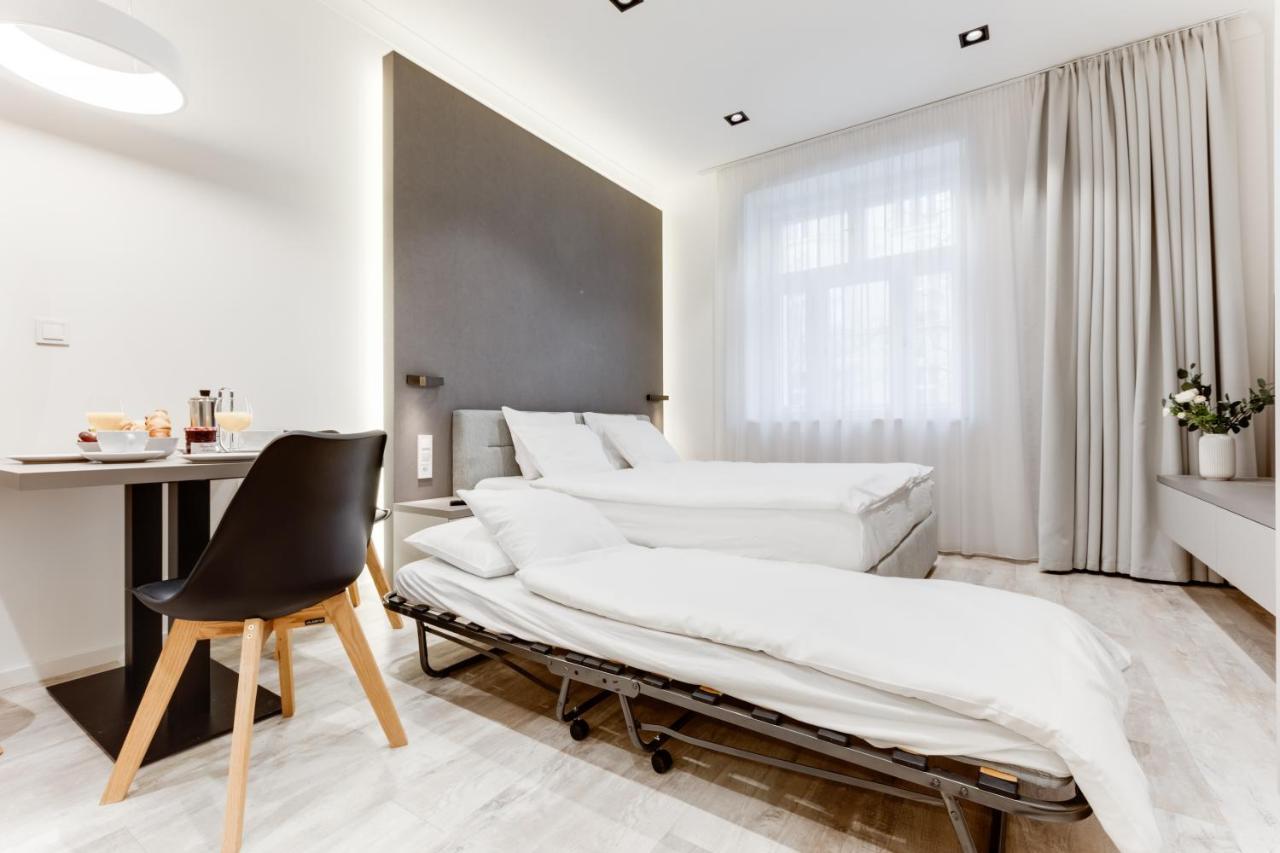 Lampi Aparthotel Praag Buitenkant foto