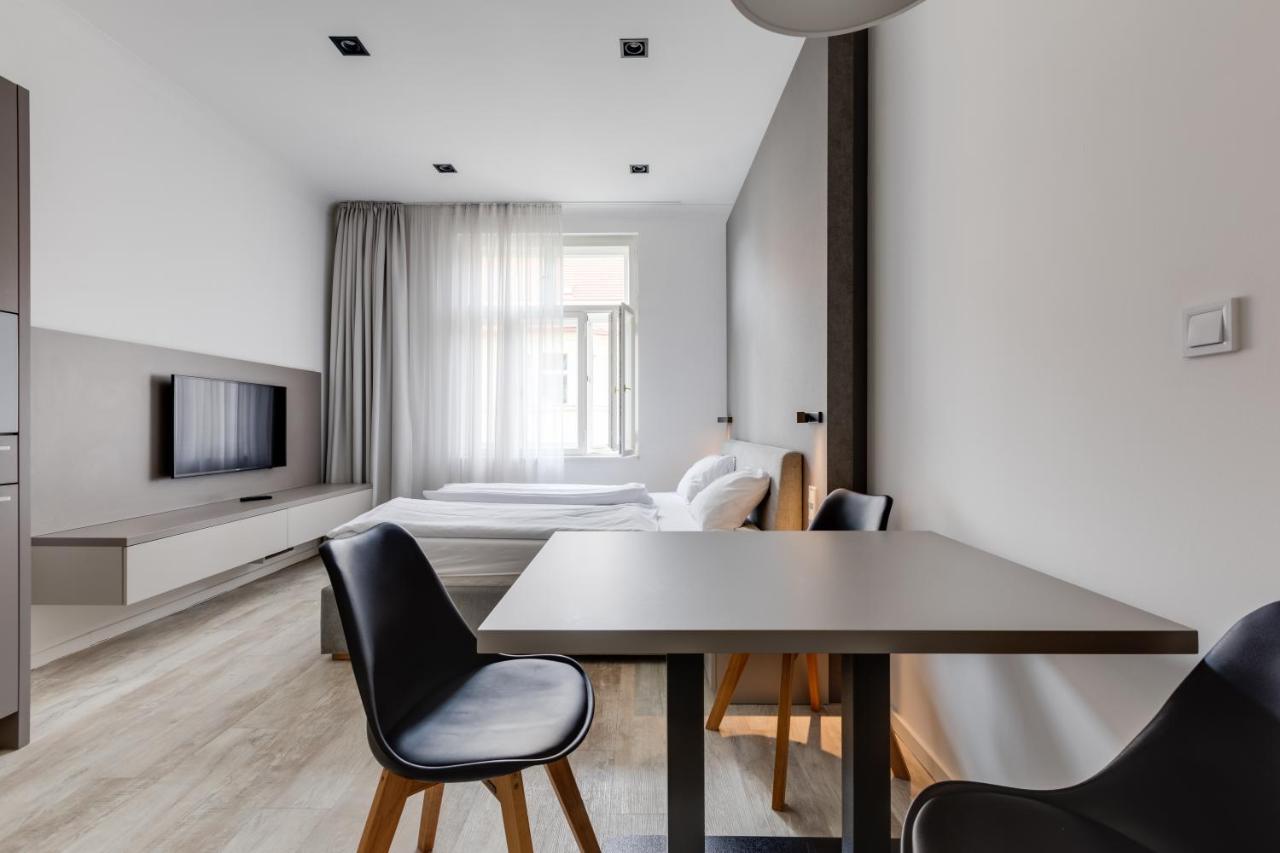 Lampi Aparthotel Praag Buitenkant foto