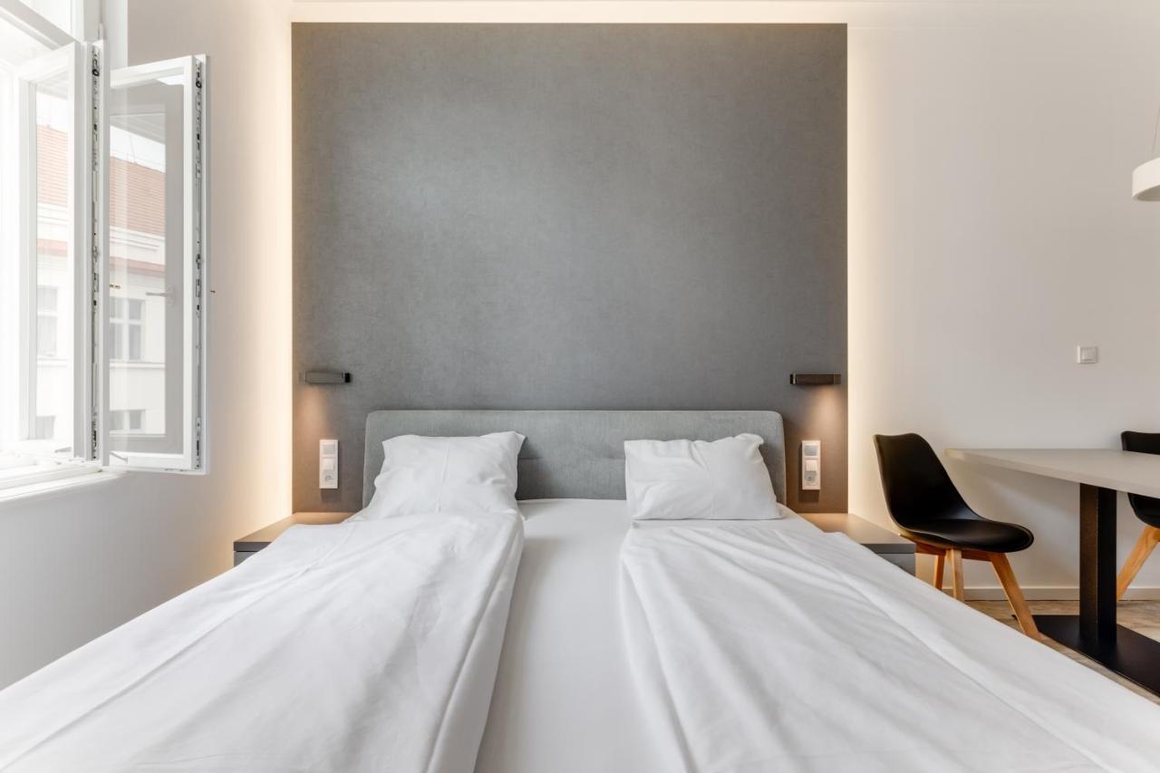 Lampi Aparthotel Praag Buitenkant foto