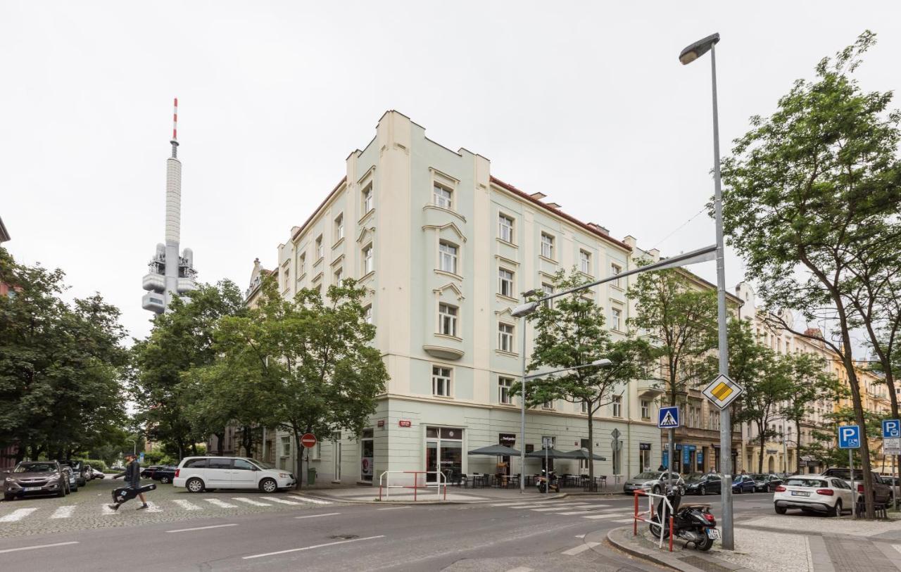 Lampi Aparthotel Praag Buitenkant foto